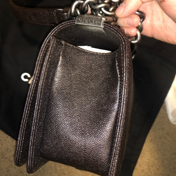 Chanel Old Medium Boy - Picture 3 of 3